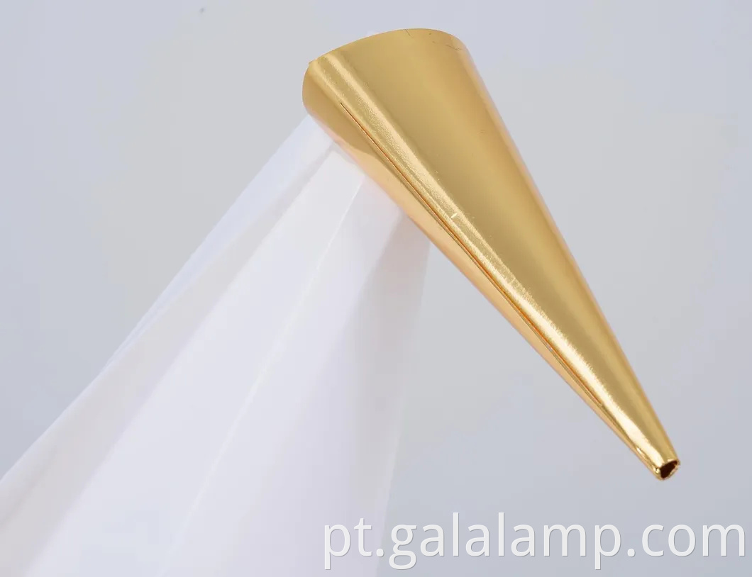 Lâmpada de pássaro decorativa nórdica moderna com design de guindaste dourado de luxo